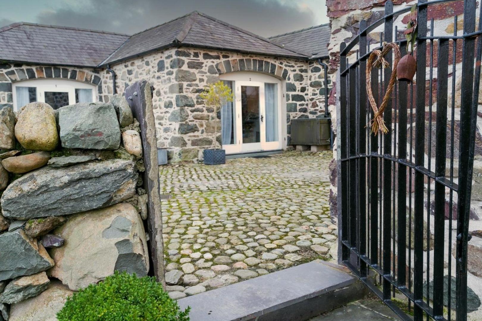 Tal Y Bont Uchaf Villa แบงเกอร์ ภายนอก รูปภาพ