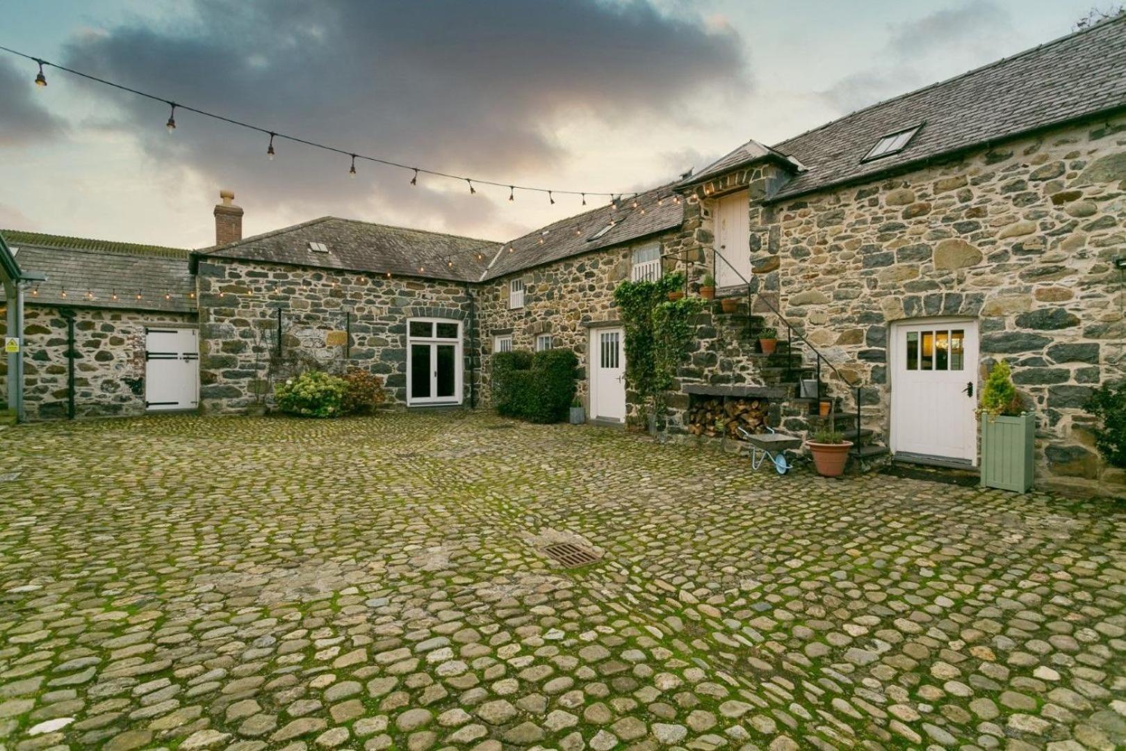 Tal Y Bont Uchaf Villa แบงเกอร์ ภายนอก รูปภาพ